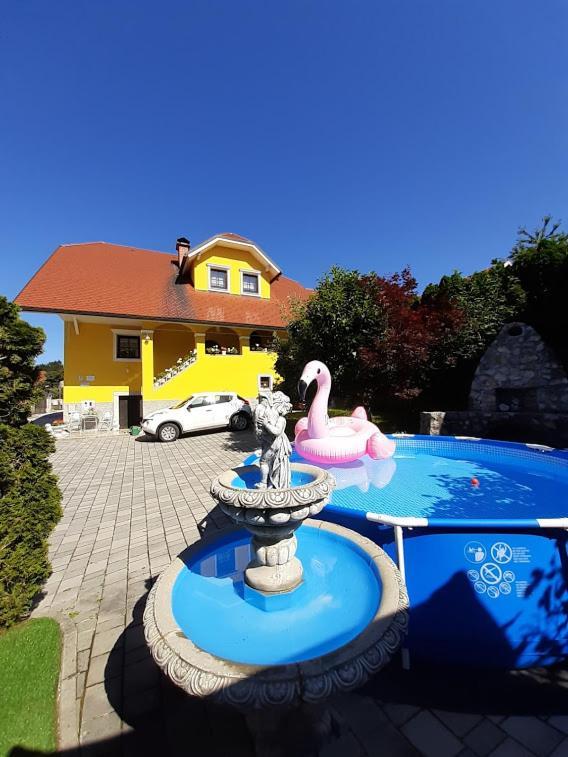 Apartma Ajda Komenda Dış mekan fotoğraf