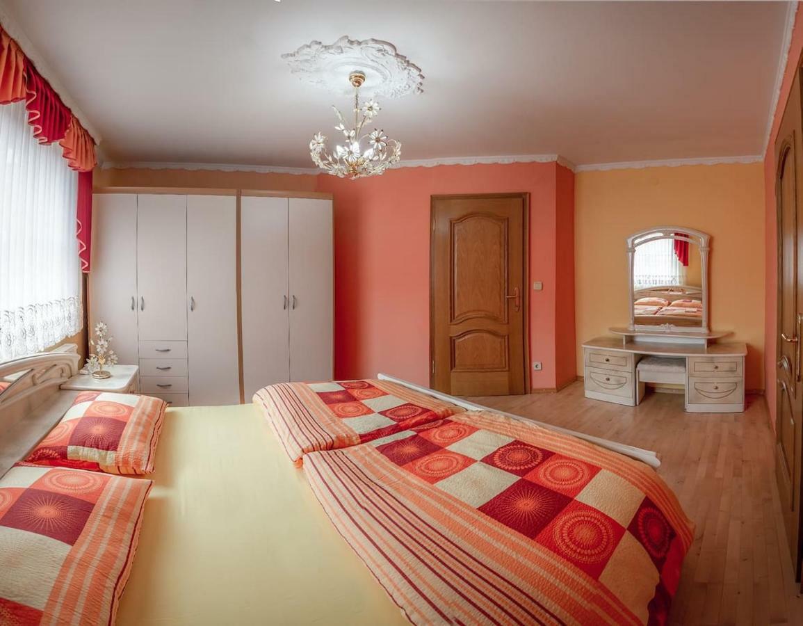 Apartma Ajda Komenda Dış mekan fotoğraf